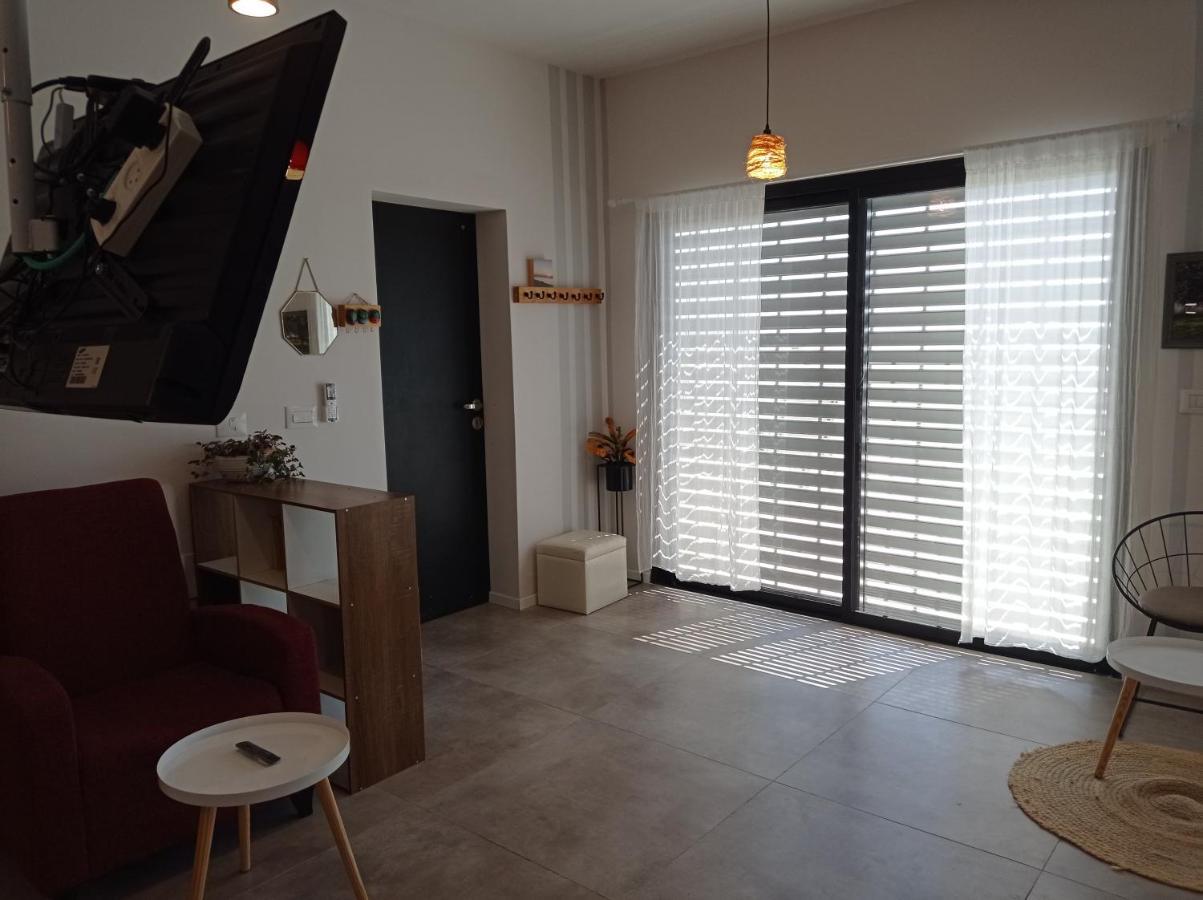 Sponder Loft Bed & Breakfast Giv'at Yo'av Екстериор снимка